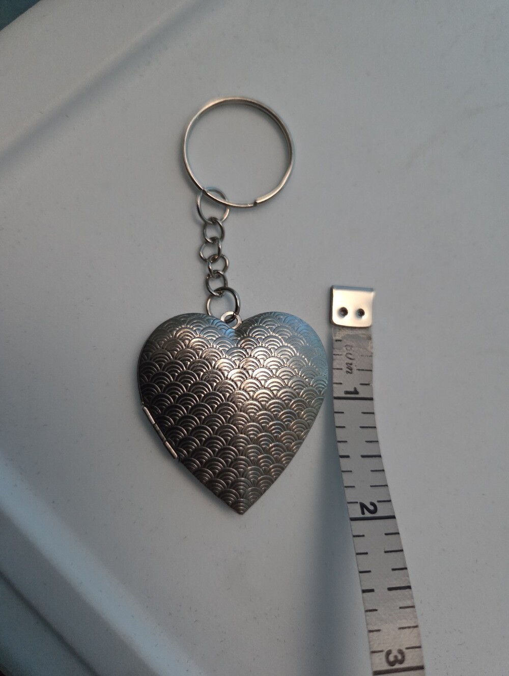 Silver Tone Heart Locket Keychain with Scallop Pattern - Picture 3 of 4